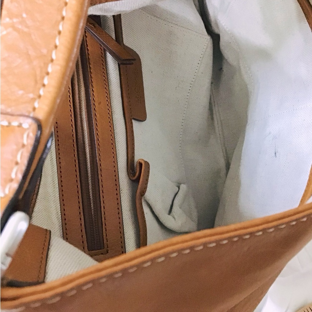 Michael Kors Hutton Hobo Shoulder Bag - Picture 6 of 13